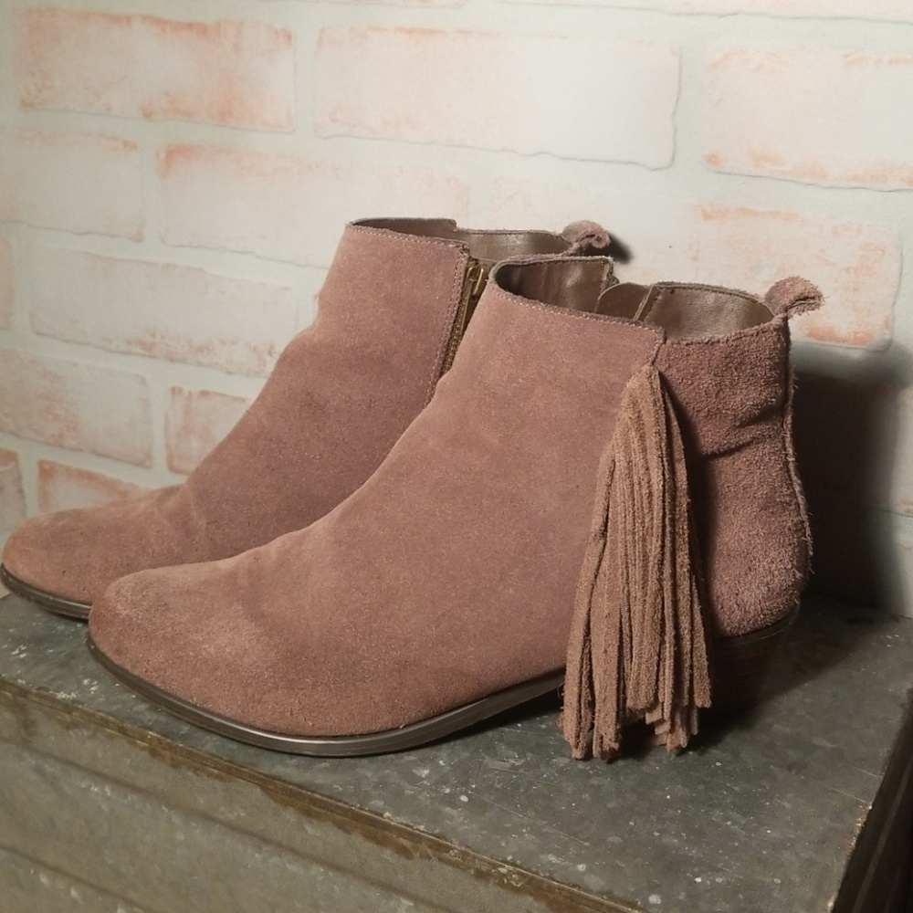 Steve Madden 8.5 Fringe Booties - Picture 2 of 8
